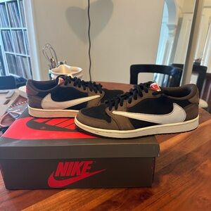 Travis Scott Jordan 1 Low OG Mocha